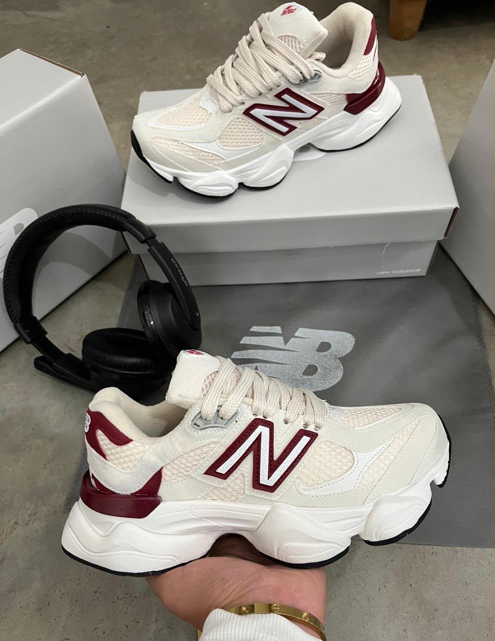 New Balance Crema/Roj