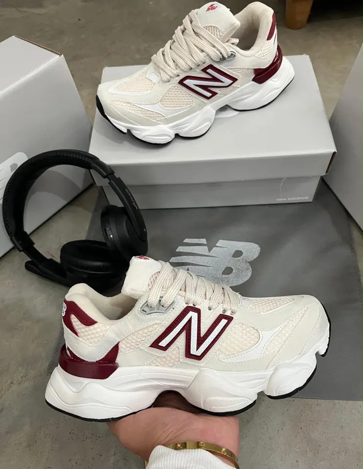 New Balance Crema/Roj
