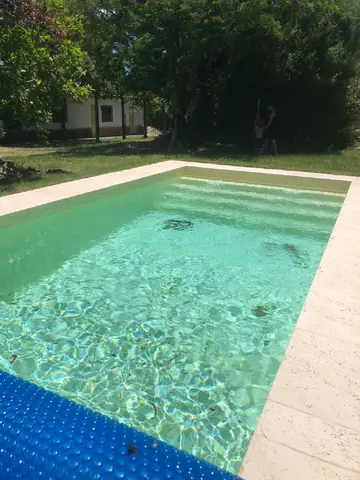 Piscina 8 × 4 m – Instalación completa