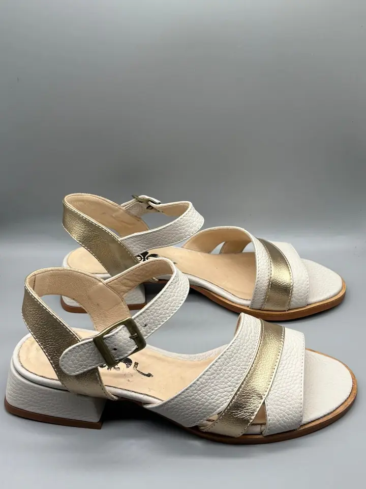 Sandalias