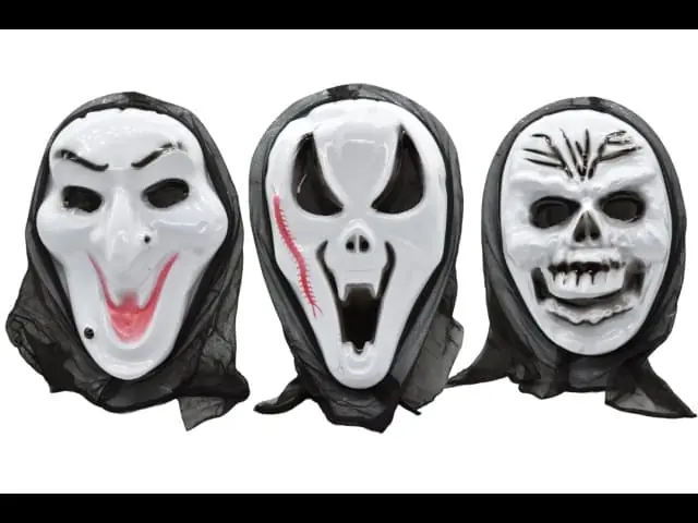 Máscara para Halloween con velo