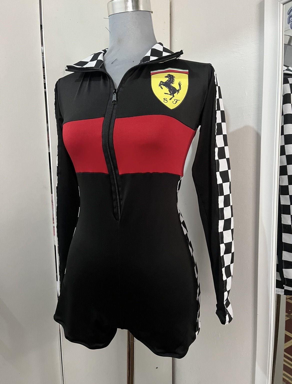 DISFRAZ FERRARI