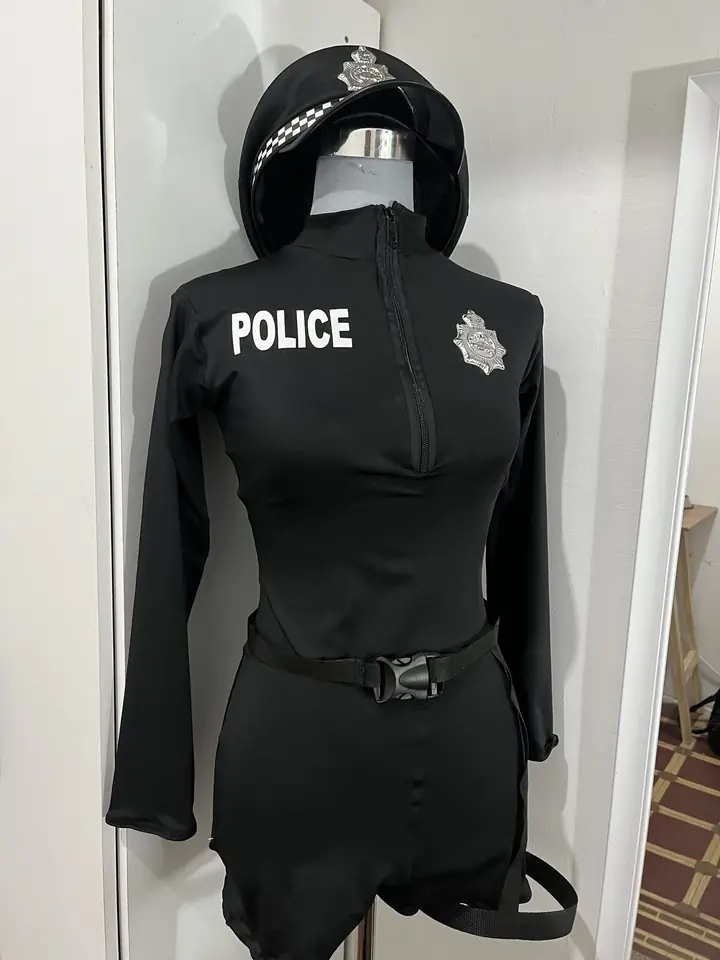 DISFRAZ POLICIA