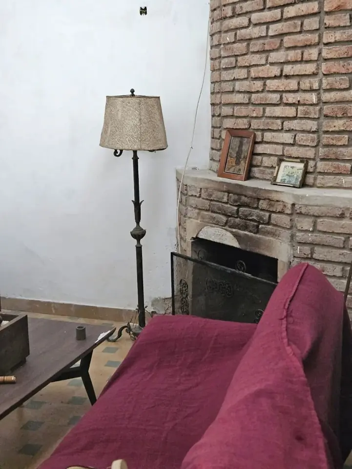 Casa 4 dormitorios con jardín y garaje en Pocitos padrón único en venta