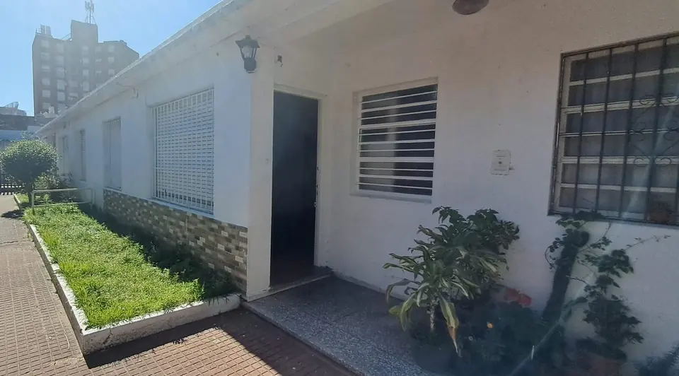 ALQUILADO Apartamento tipo casita en Jacinto Vera