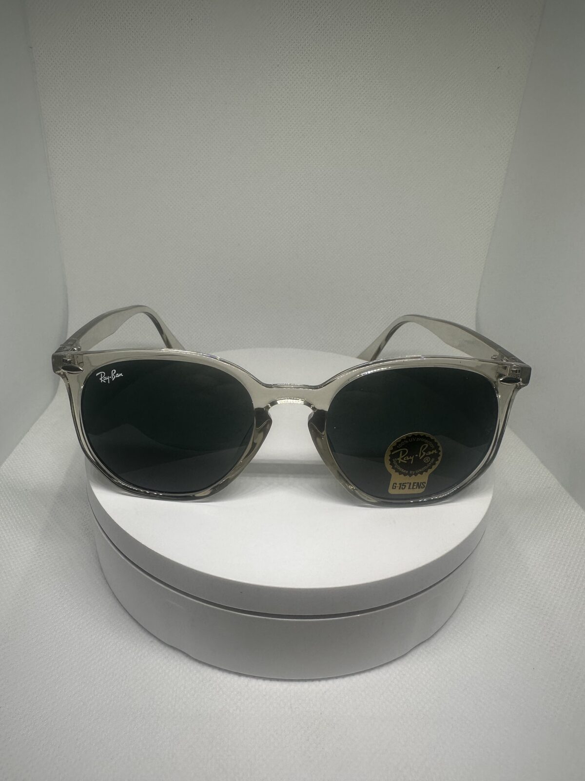 RB 4306 transparente