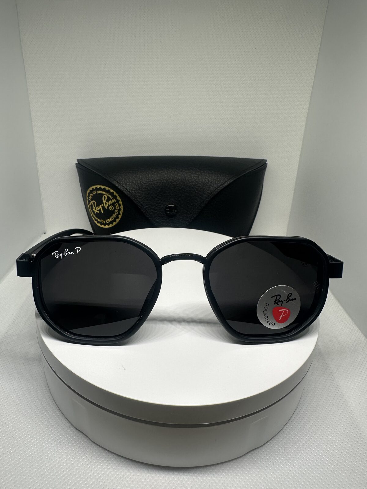 RB Ferrari negro