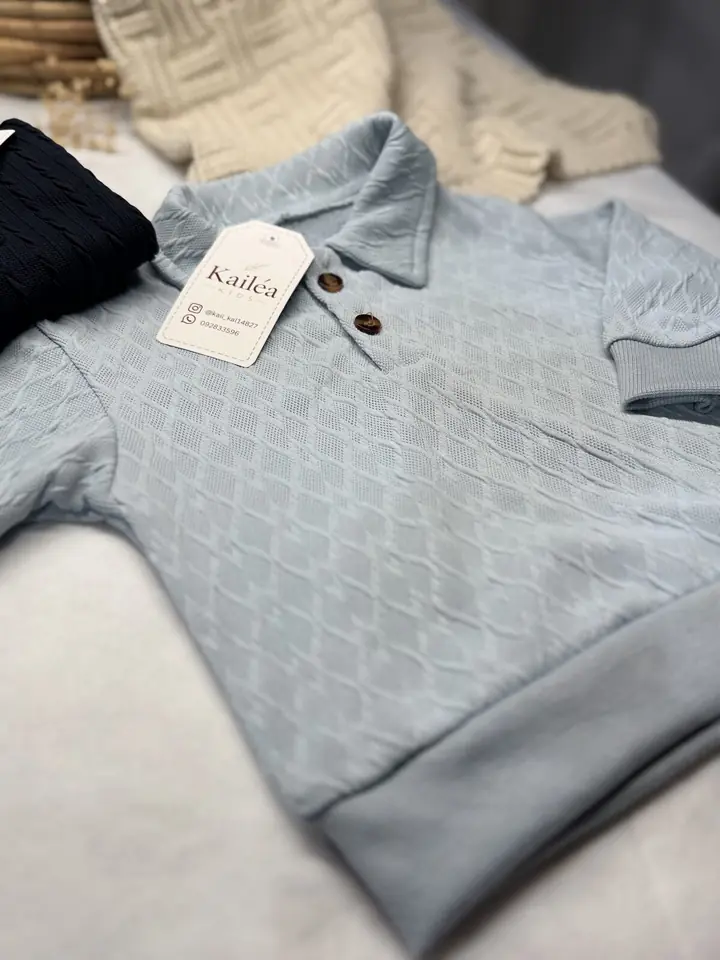 Remera cuello niño