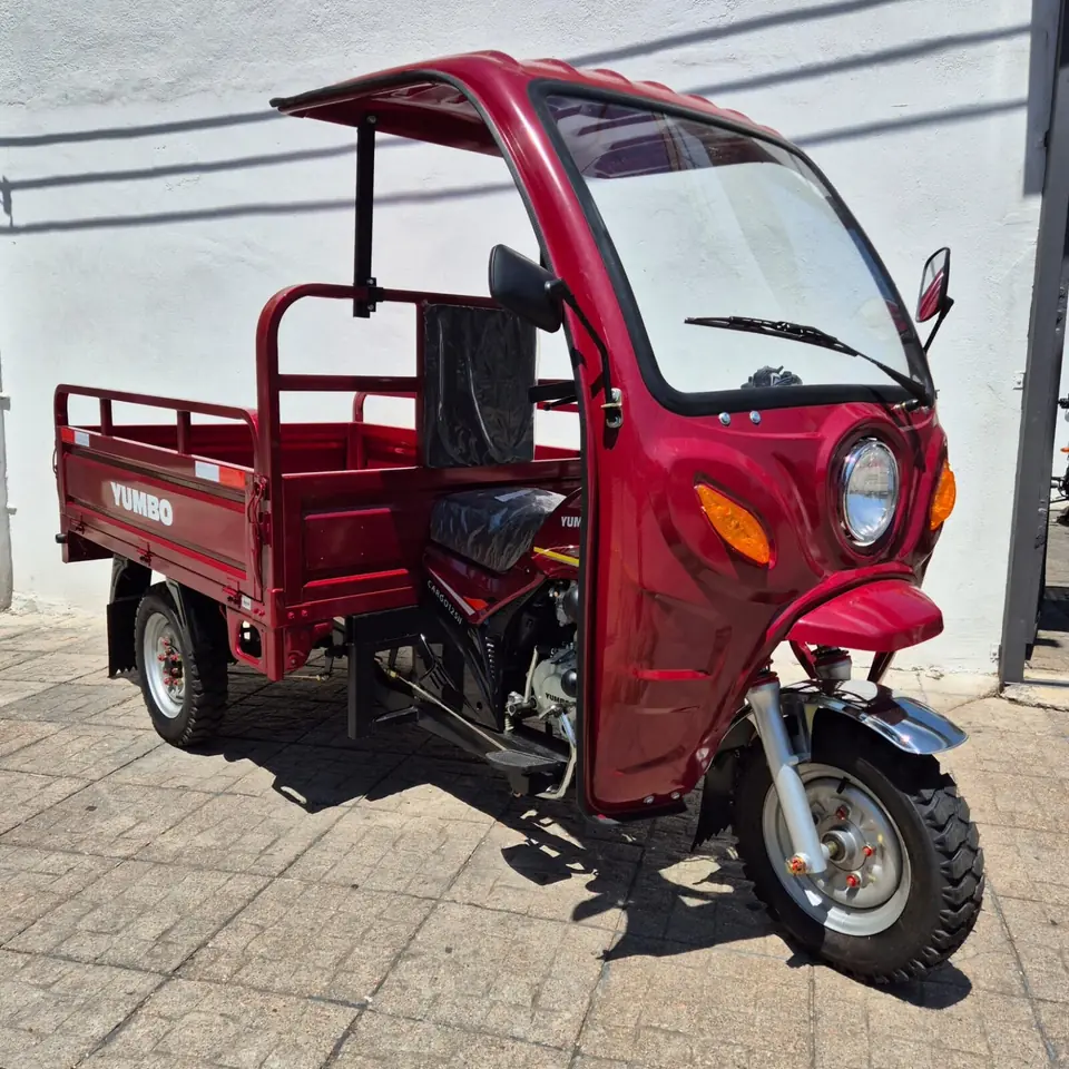 Yumbo Cargo 125 II