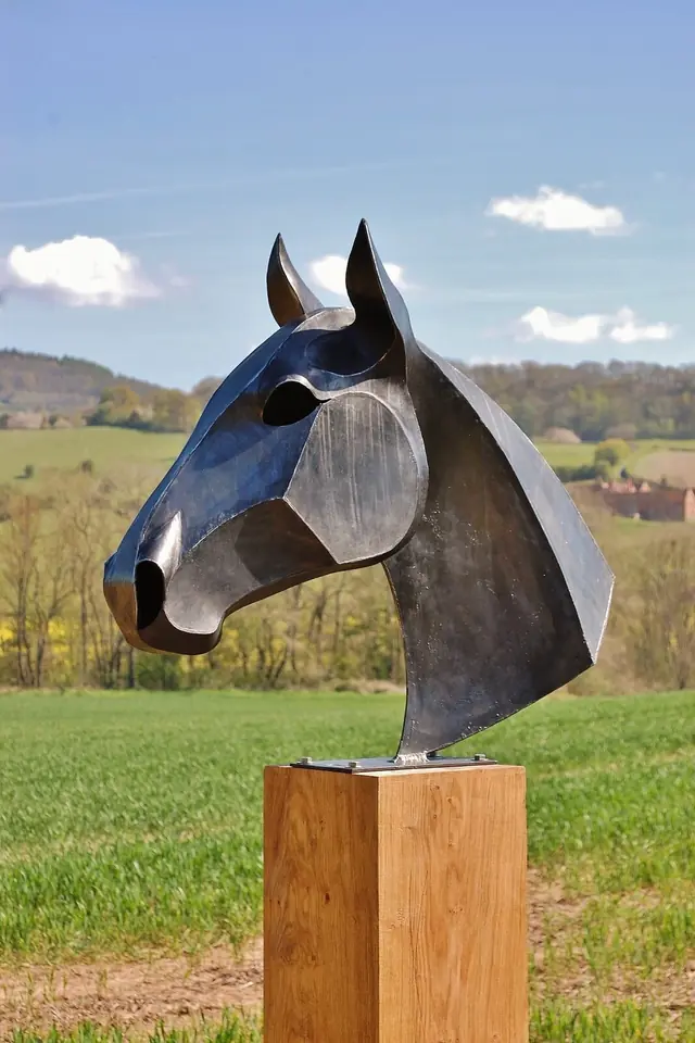 ESCULTURA CABEZA DE CABALLO