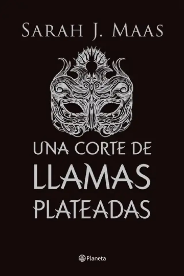 UNA CORTE DE LLAMAS PLATEADAS