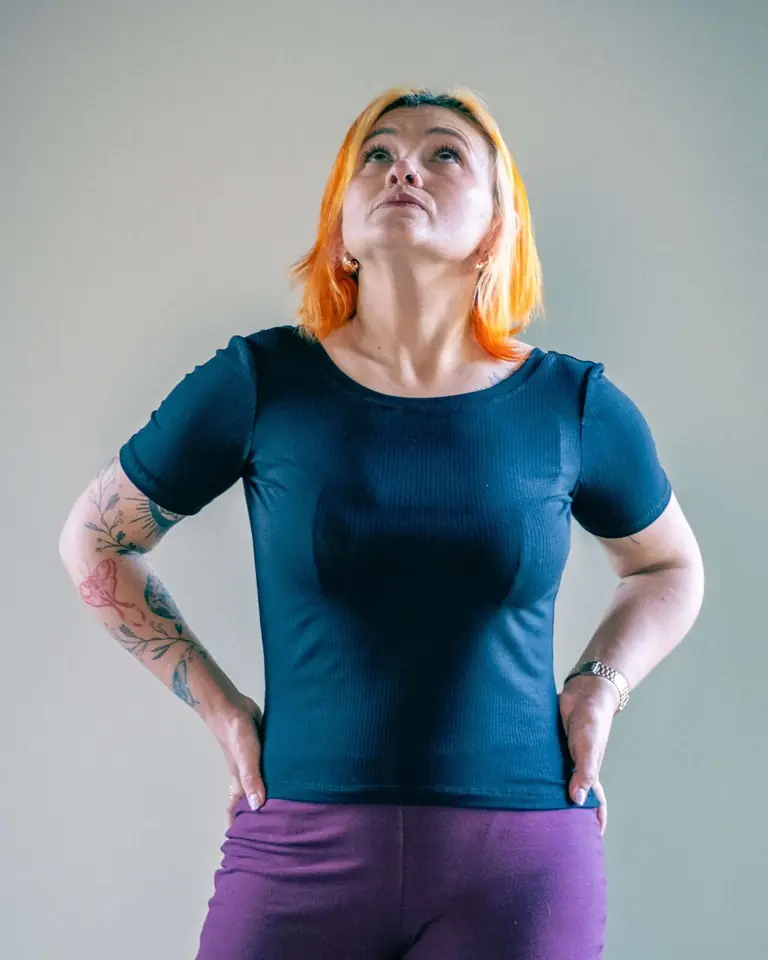 Remera Almendra Negra