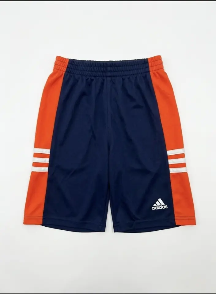 Short ADIDAS talle 24