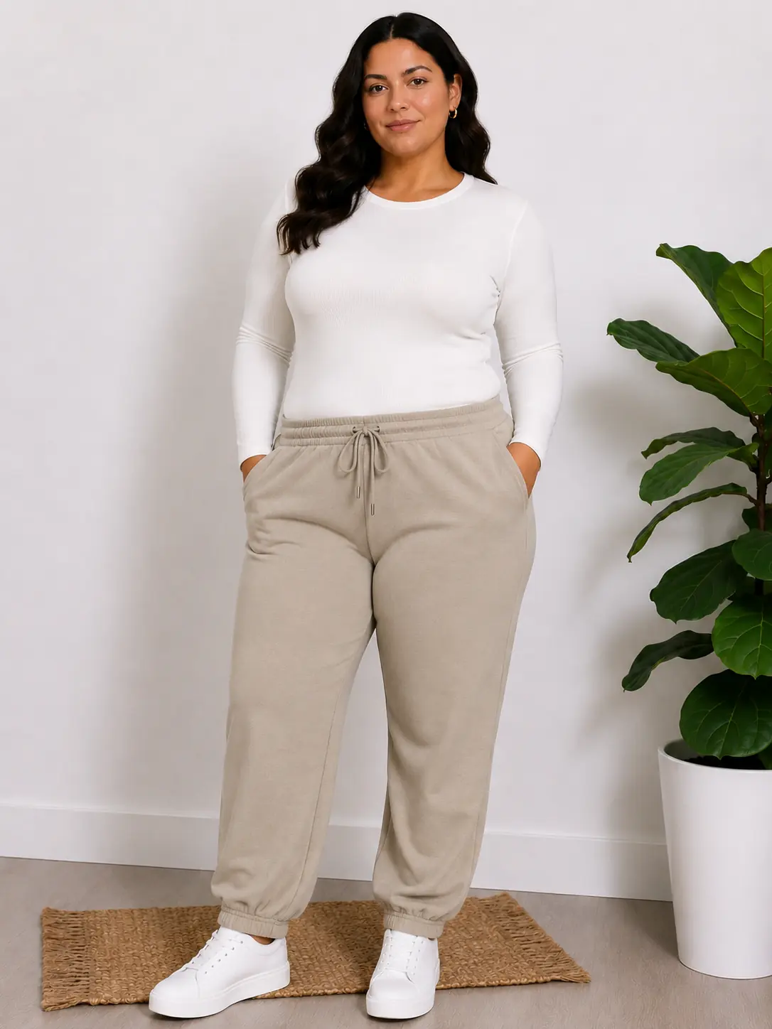 Pantalón deportivo beige babucha 2 XL y 4 XL