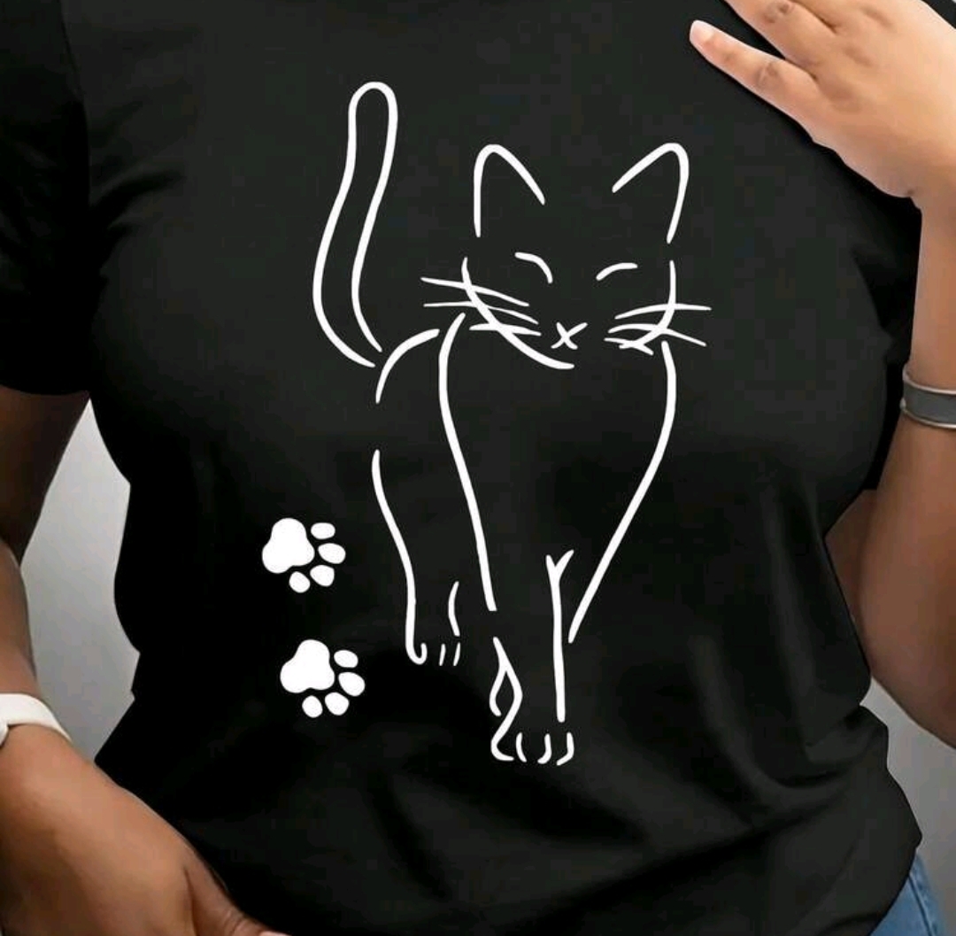 Remerón negro de algodón estampado: perfil gato