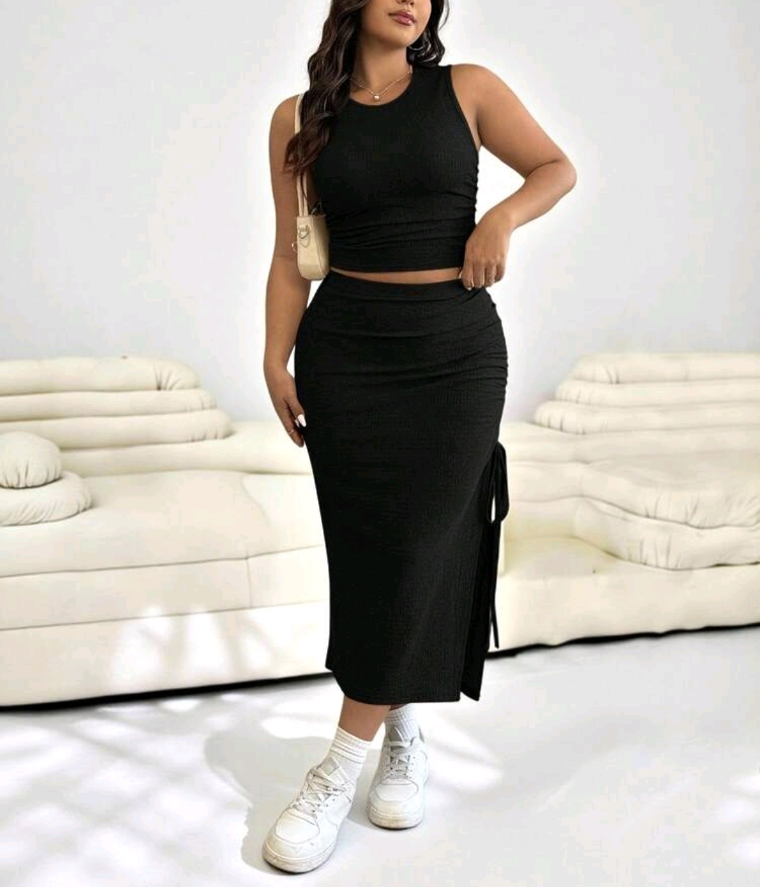Pollera negra fruncida 1 XL al  4 XL