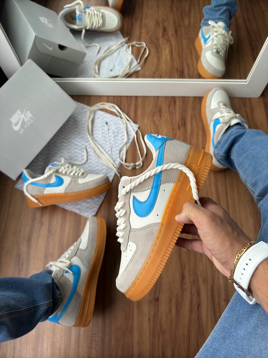 Nike Air Force 1 - Sky Detail