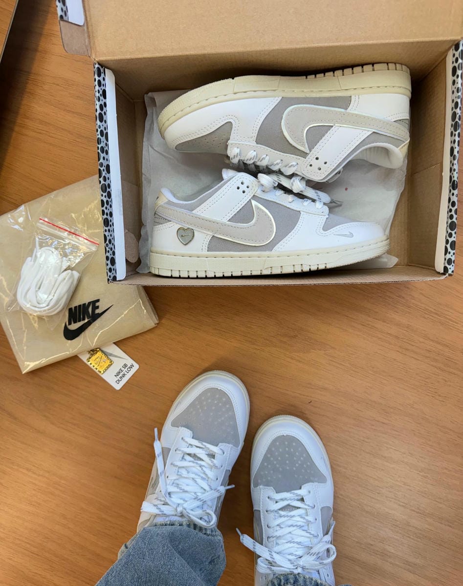 Dunk Low Love - White/Grey & Beige