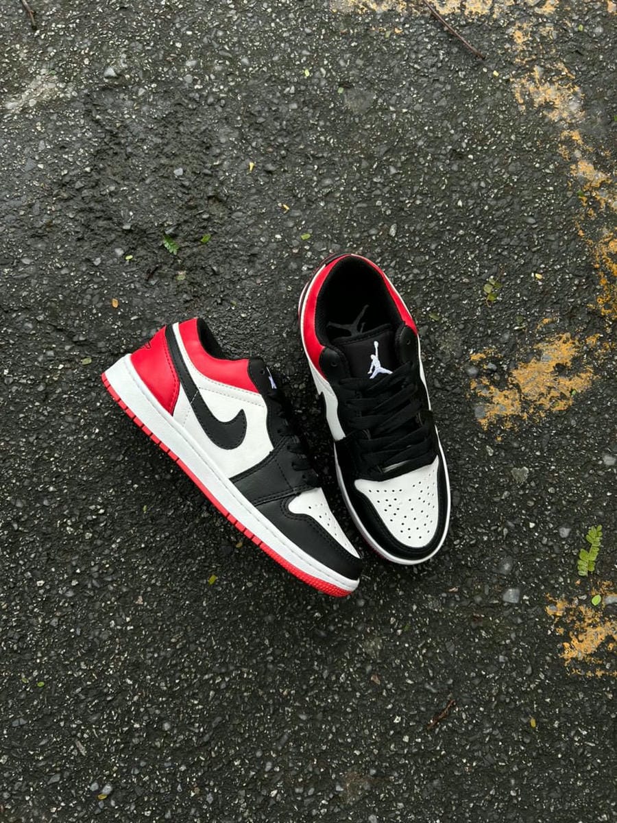 Air Jordan 1 Low - Black Redish
