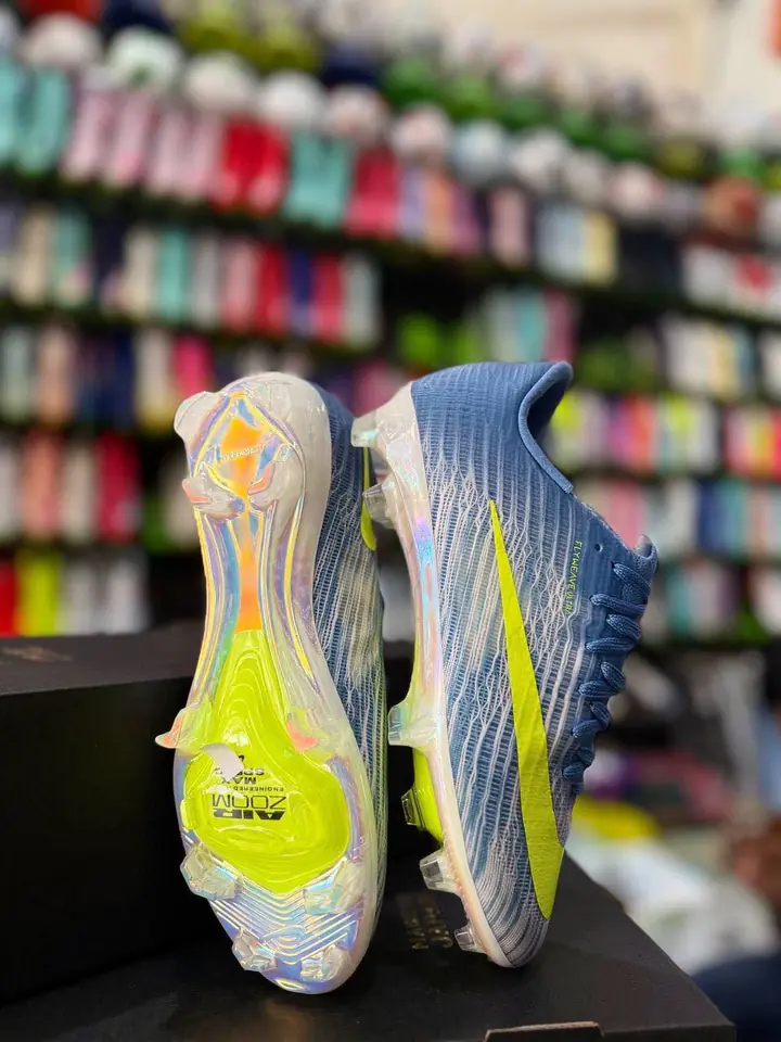 Nike Air Zoom Mercurial Vapor 17