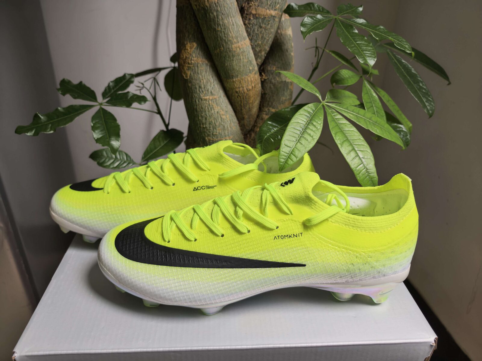 Nike Air Zoom Mercurial Vapor 16