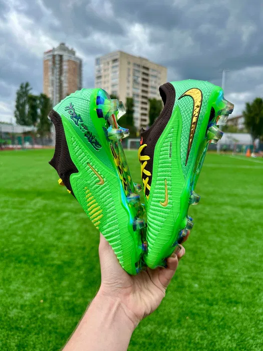 Nike Phantom 6 Low x Travis Scott "Cactus Jack"
