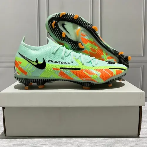 Nike Phantom GT2