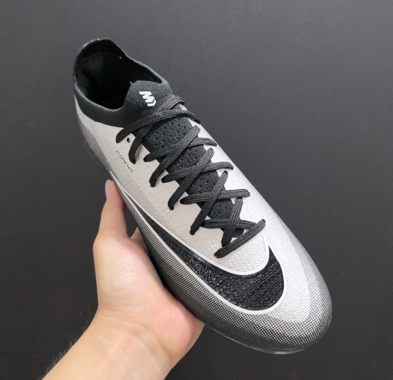 Nike Air Zoom Mercurial Vapor 17