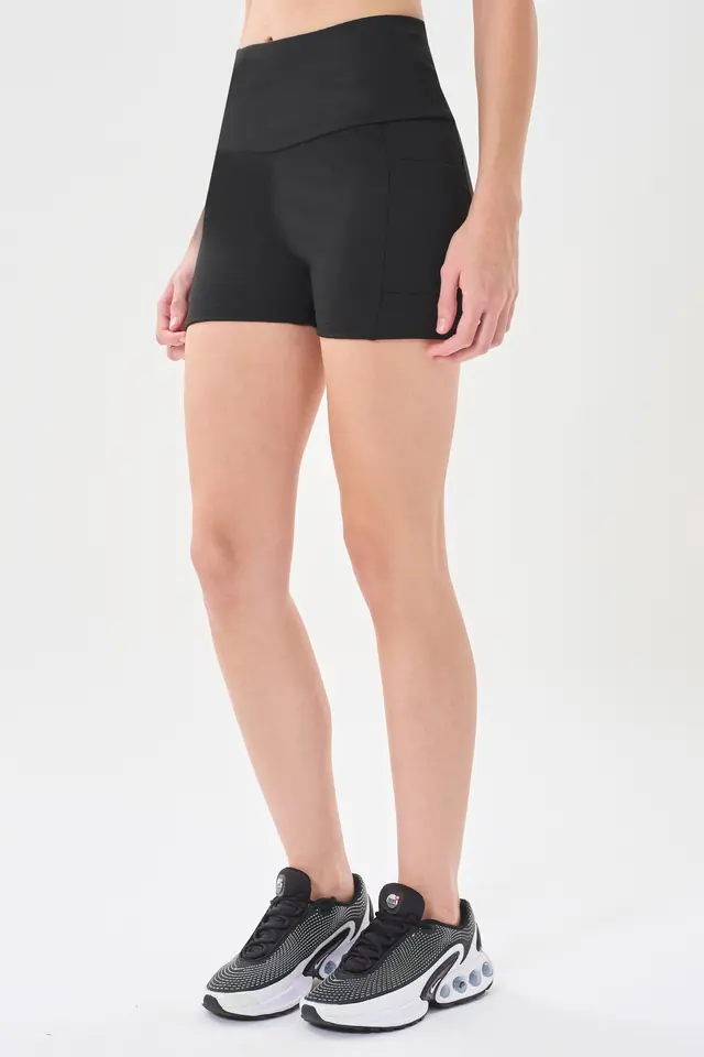 SHORT LEMUS