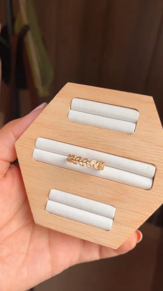 ANILLO HOJITAS