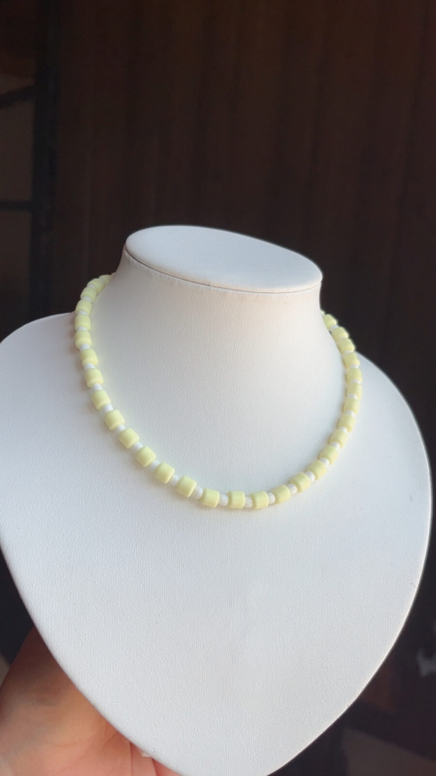 COLLAR IRIS VERDE LIMON