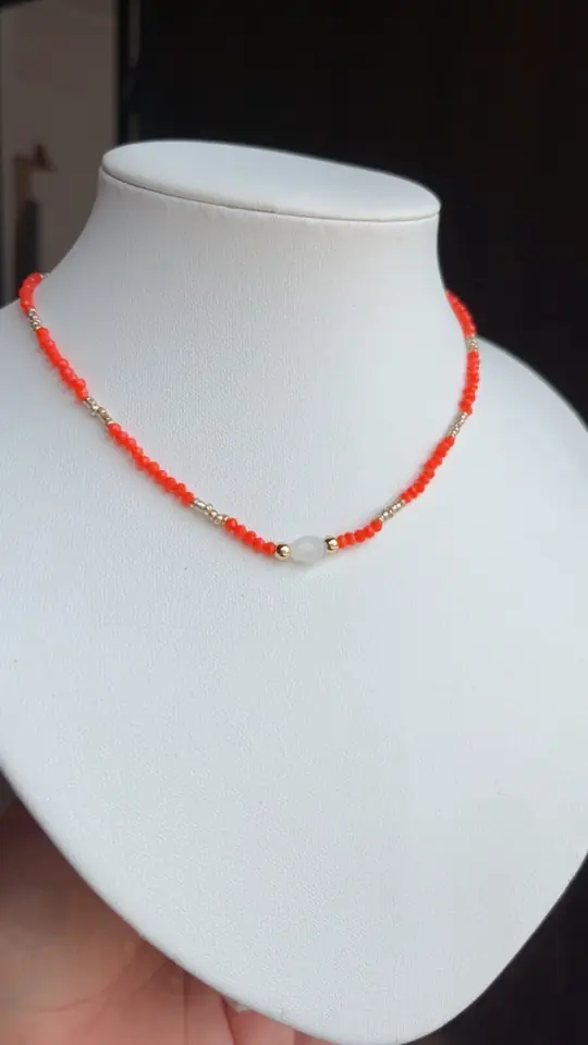COLLAR ALBAS ROJO