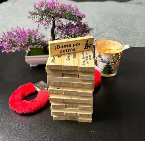Jenga Sexy para Parejas — Juego Erótico de Retos para Romper la Rutina