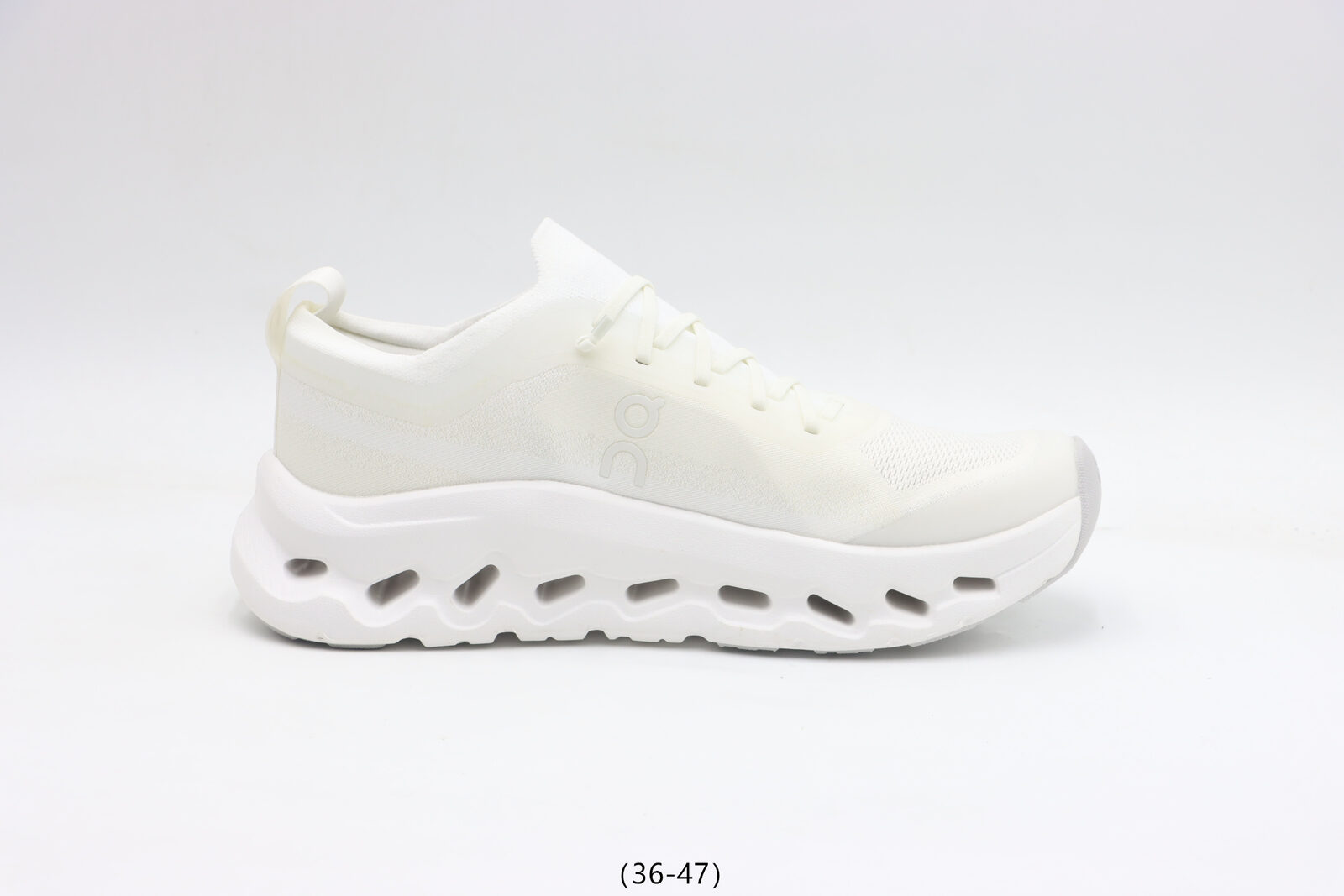 ON CLOUD - WHITE