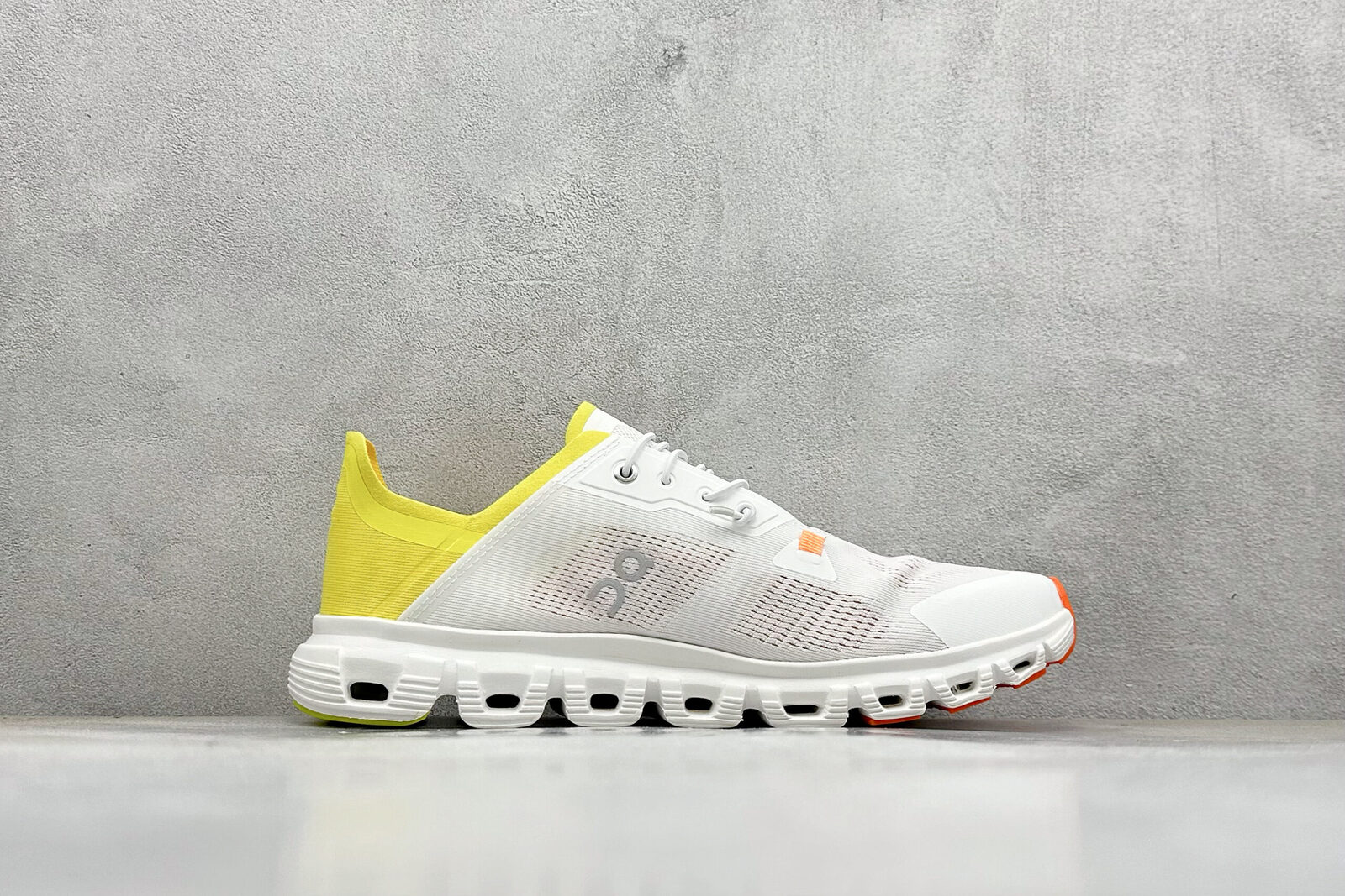 ON On Cloud 6 series mesh breathable