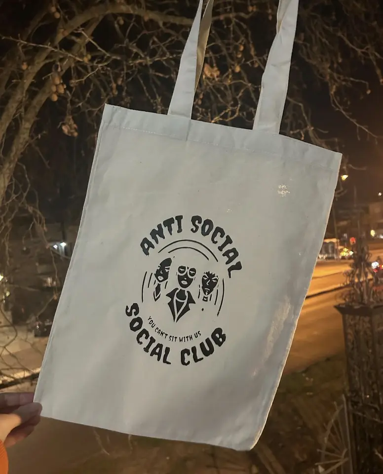 Tote Daria antisocial
