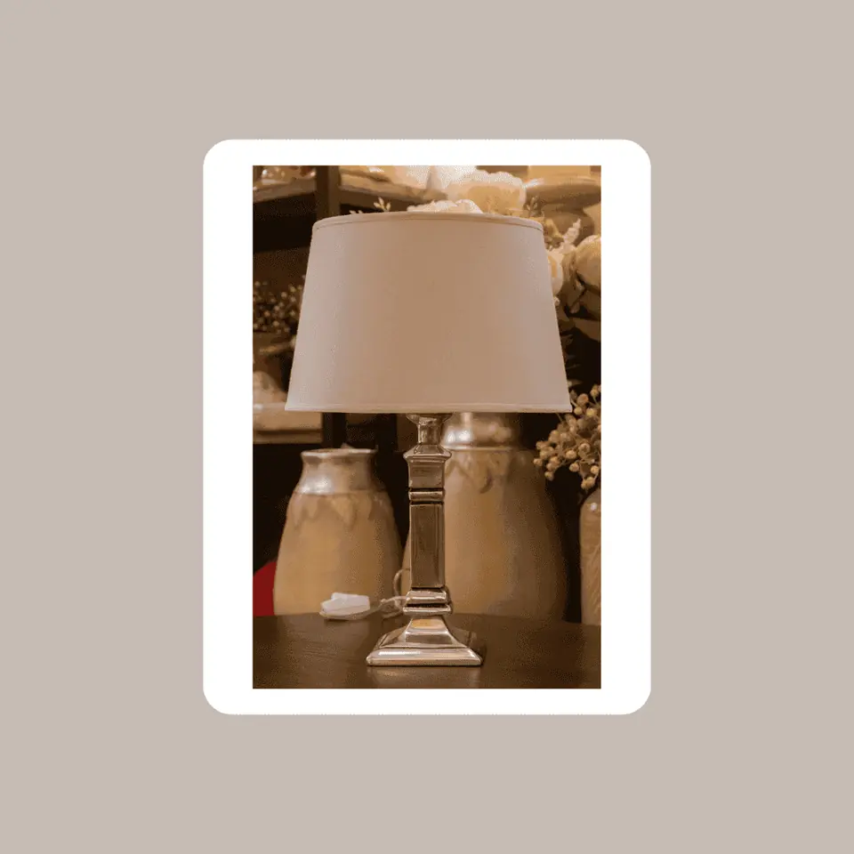 Lámpara Prisma Base Romana