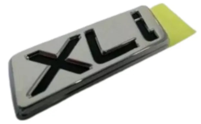 Emblema identificador de versión XLi