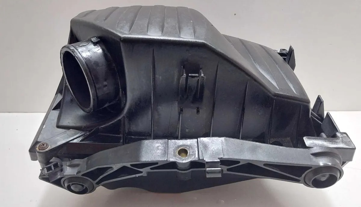 Caja de filtro de aire Corsa/Meriva 03/10 (usada)