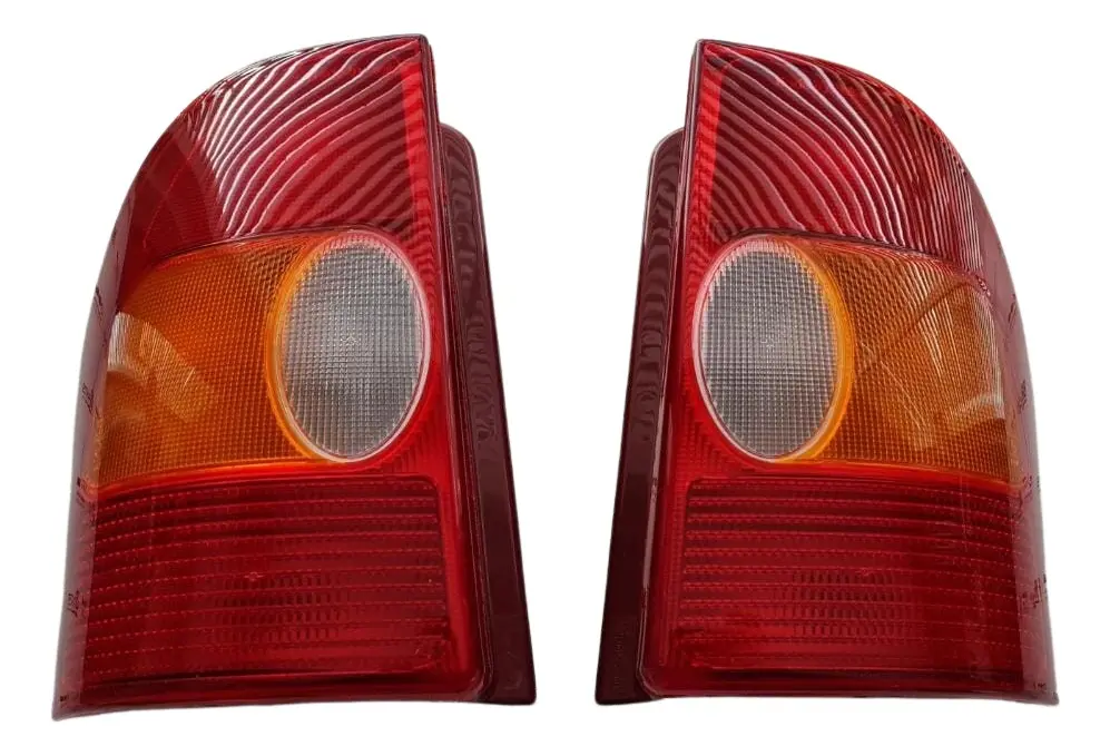 Par de faros traseros para Fiat Strada (años 96-00)