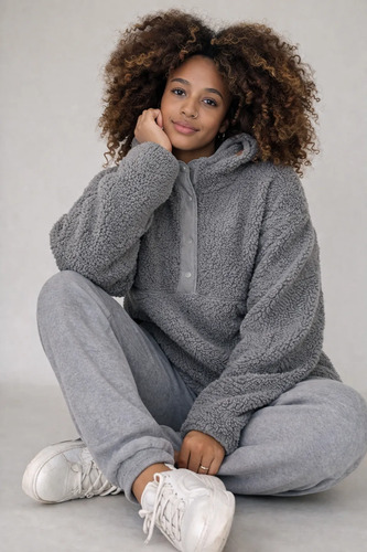 Buzo Sweater  Peludito Con Bolsillos Sherpa Teddy Gris Oscuro 1