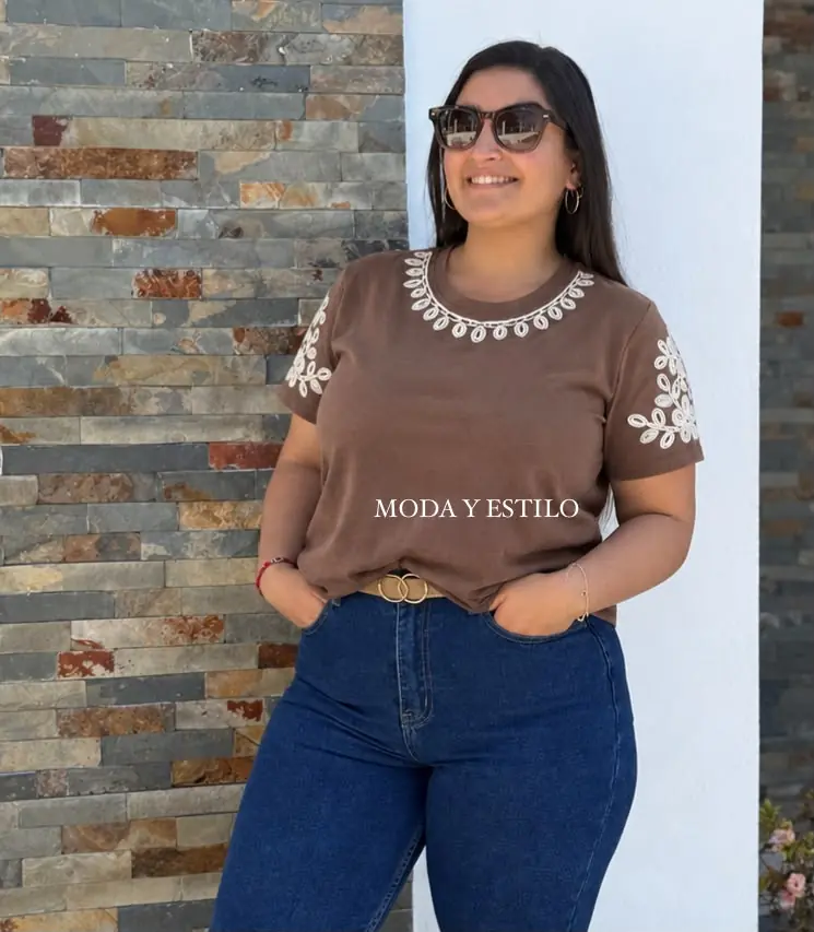 Remera Maite Bordada