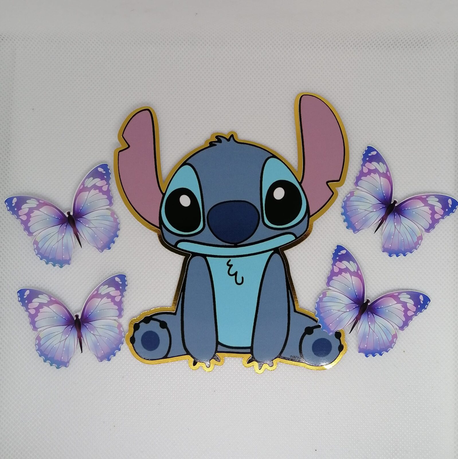 Stitch con mariposas