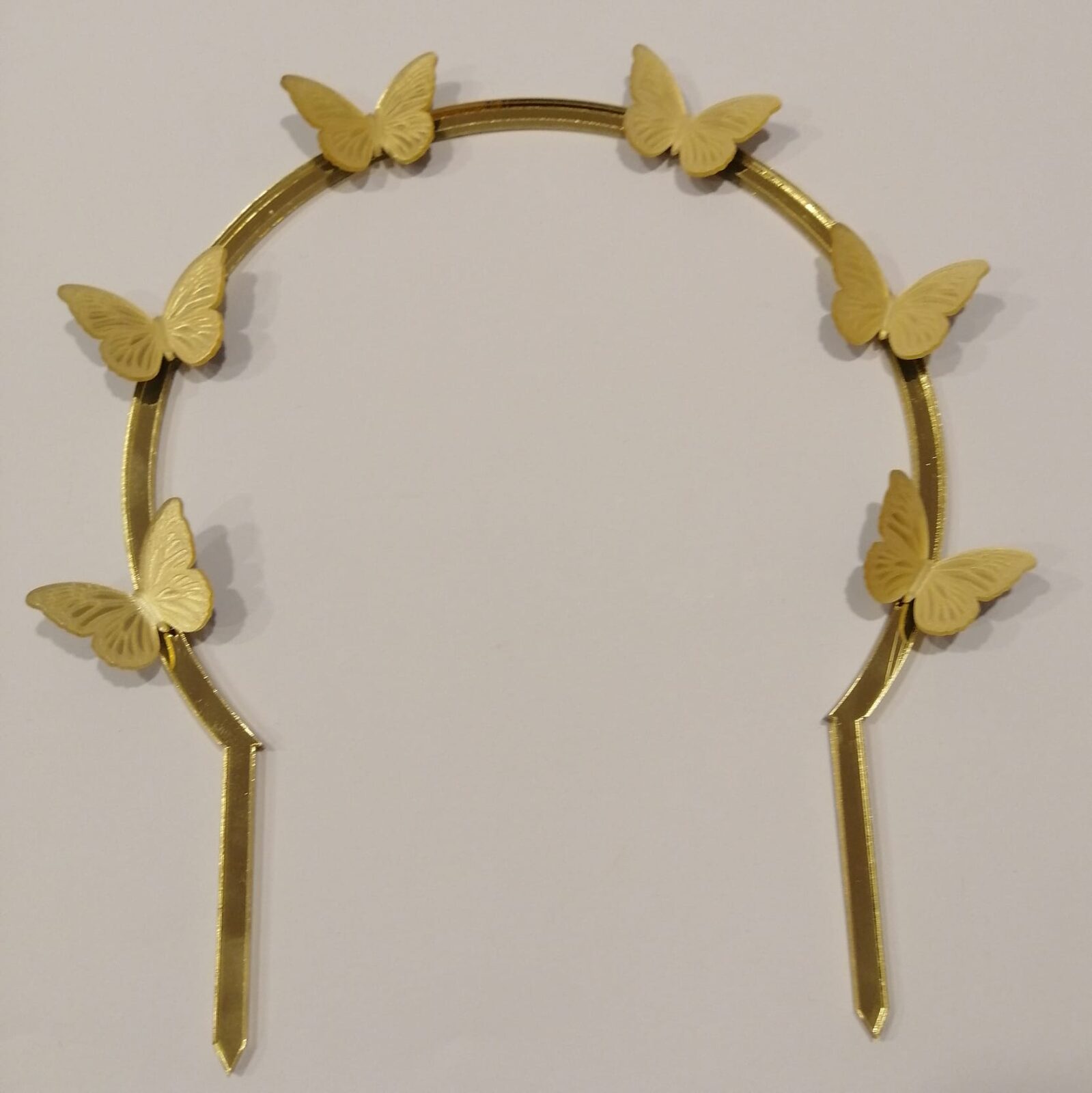 Arco con mariposas