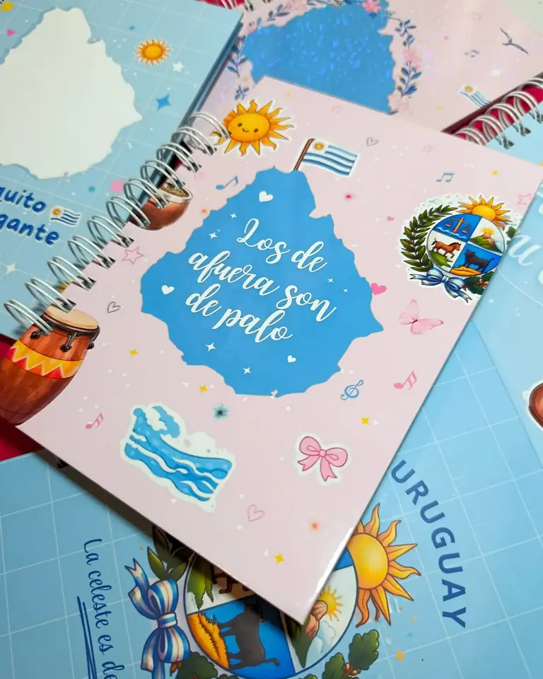 Cuaderno "Los de afuera son de palo"