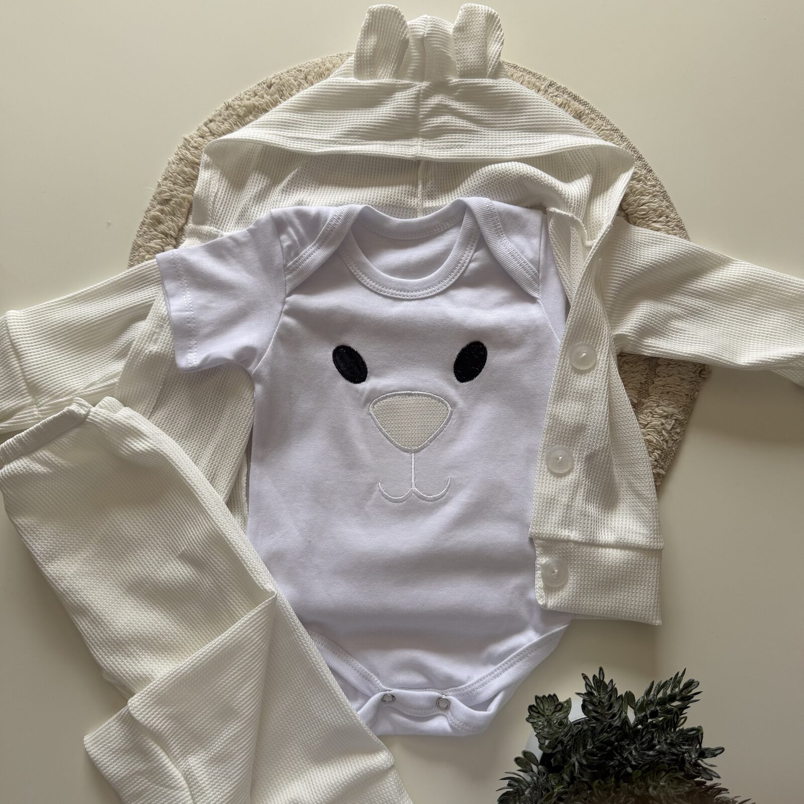 Conjunto tela gofre + body de algodón