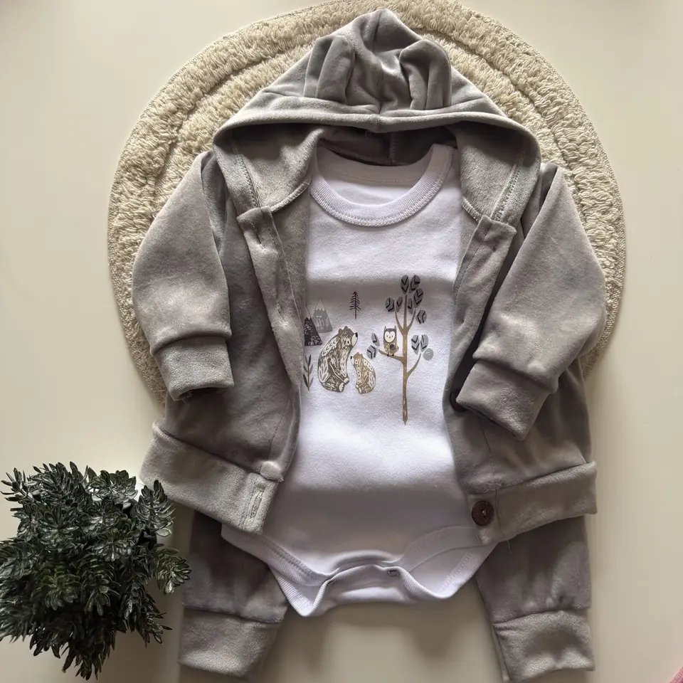 Conjunto de plush + body de algodón