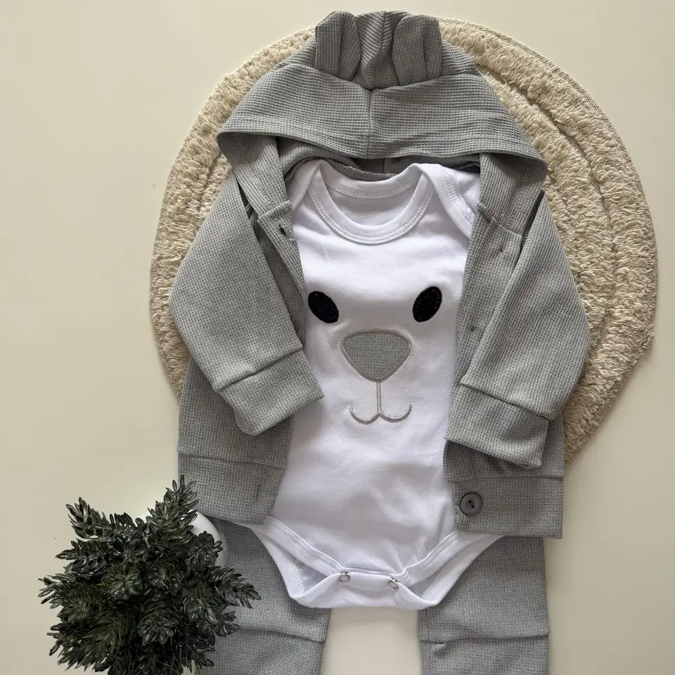 Conjunto tela gofre + body de algodón