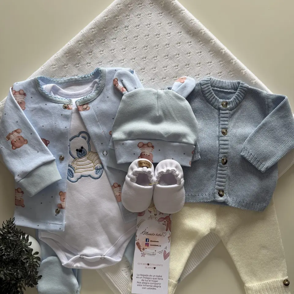 Set de 4 piezas de algodón  + saco y pantalón de hilo algodón