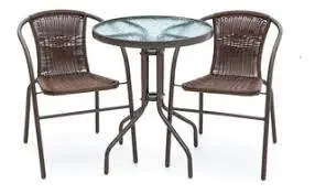 SET 2 SILLAS RATAN BEIGE Y MESA DE 0.60